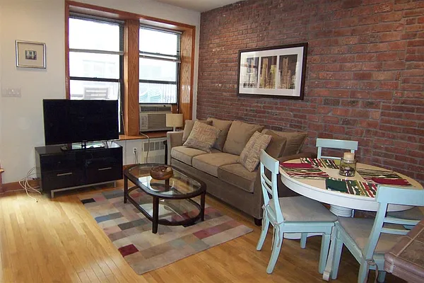 Rented by Susan Finkel, LREB | media 58