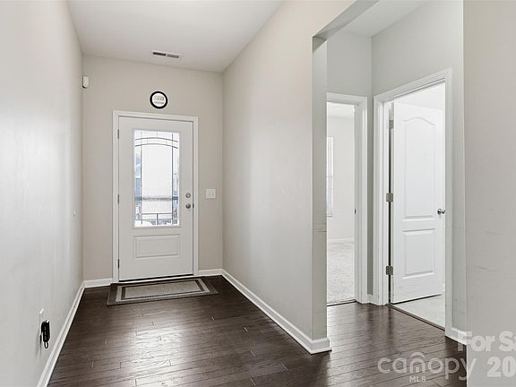 3rd image of 3176 Bridgewater St