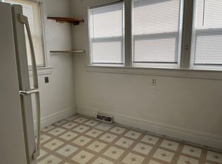 731 W 3rd St #733, Waterloo, IA 50701