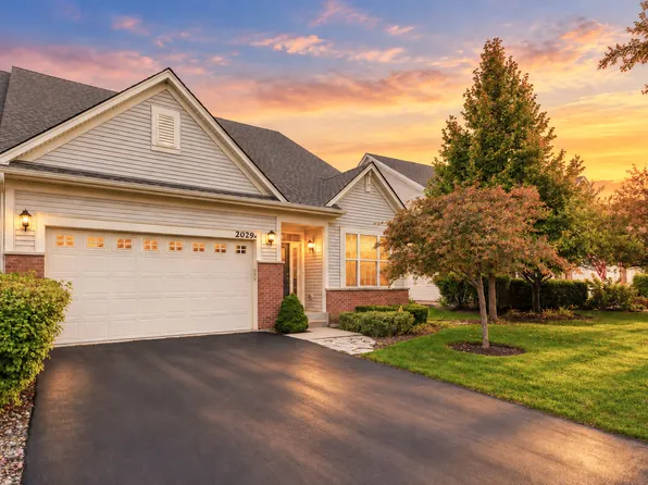 2029A Glenwood Cir #A, Sugar Grove, IL 60554