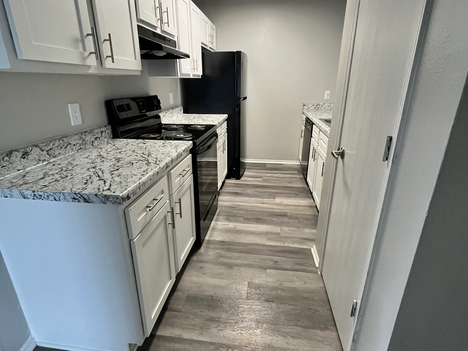 3 bed, 1200 sqft, $1,499 — Photo 3