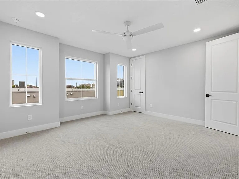 4208 W Carmen St #C — Photo 20