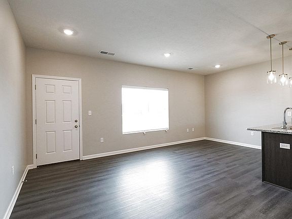 2nd image of 2940 S Coddington Ave #1X1A