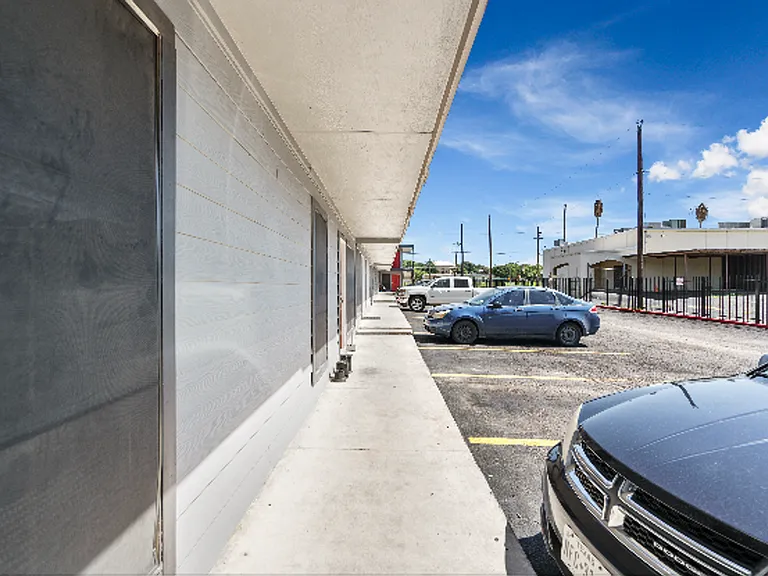3122 Culebra Rd — Photo 25