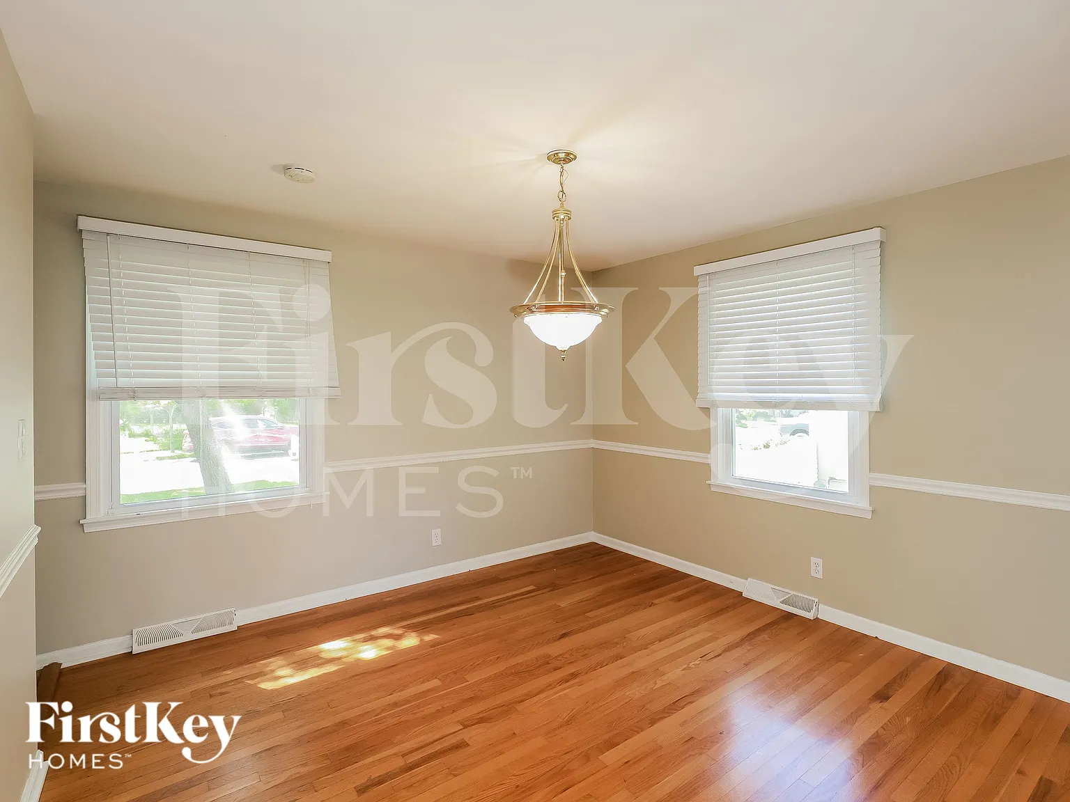 4 bed, 2.5 bath, 2581 sqft, $3,105 — Photo 4
