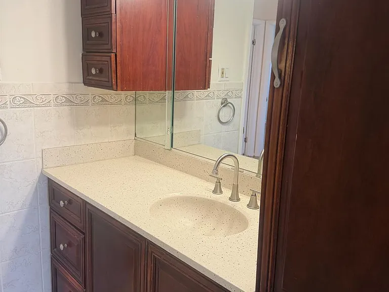 13 Oakwood Dr — Photo 31