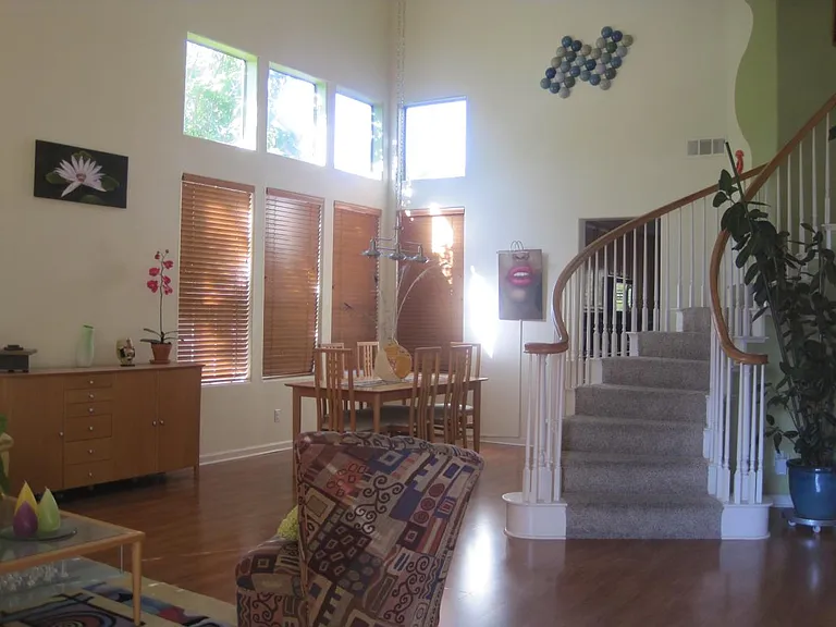 Living room - great natural light!