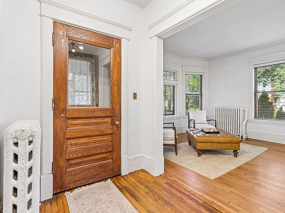 5th image of 1817 Dayton Ave