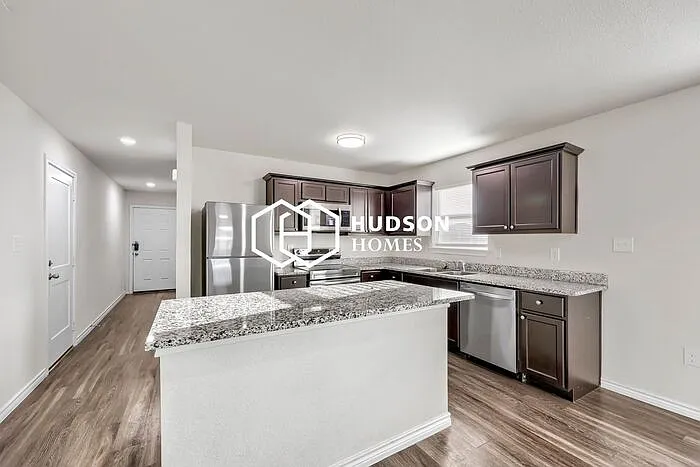 7031 Phoenix Dr — Photo 4