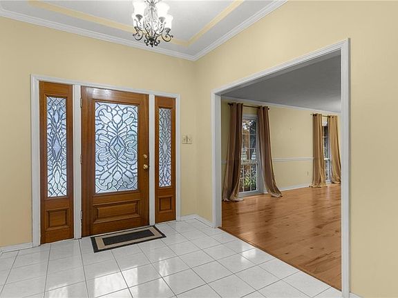 3rd image of 5 Monte Carlo Dr