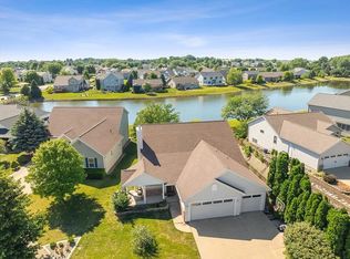 21 Rock Garden Ct, Bloomington, IL 61704