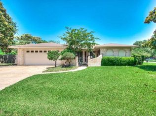 1927 Venus Dr, Bossier City, LA 71112