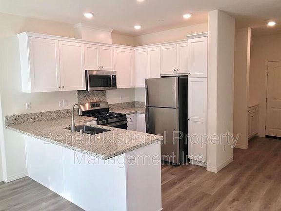 4th image of 24132 Dolcetto Ave