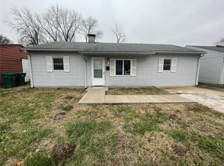 5 Dora Dr, Cahokia, IL 62206