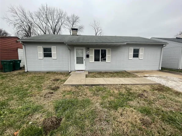 5 Dora Dr, Cahokia, IL 62206