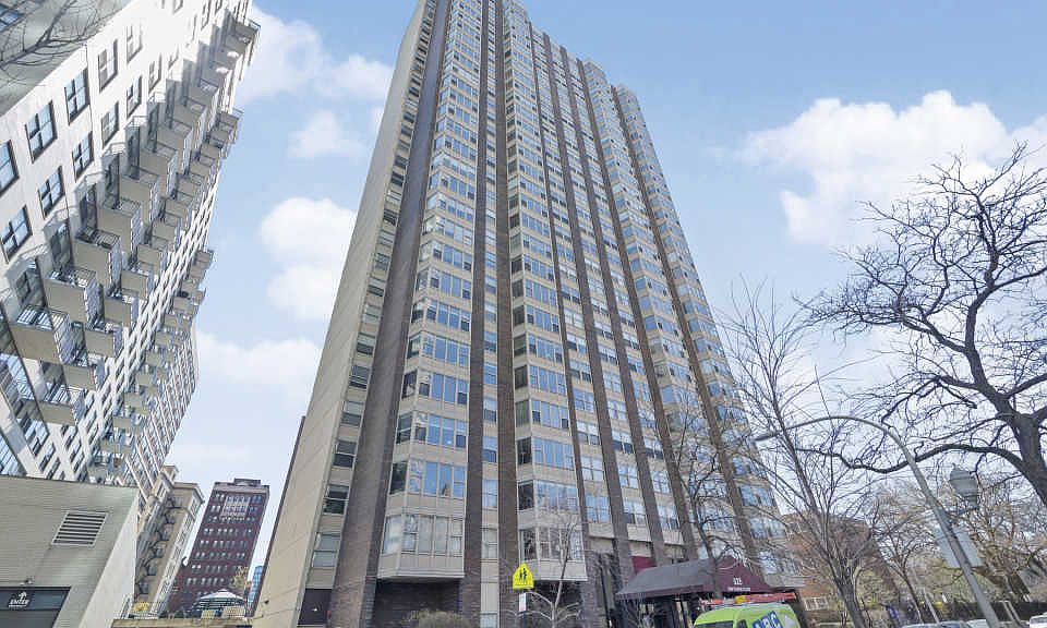 1st image of 525 W Hawthorne Pl APT 1407