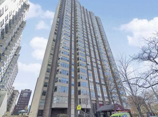525 W Hawthorne Pl APT 1407, Chicago, IL 60657