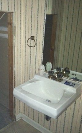 5th image of 103-9A David Drive