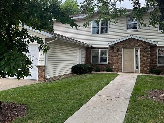 3rd image of 1209 N Forest Ln #1