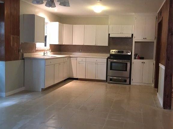 3rd image of 1214 Barbara Dr