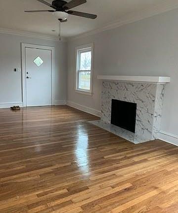 5th image of 1327 E 75th St