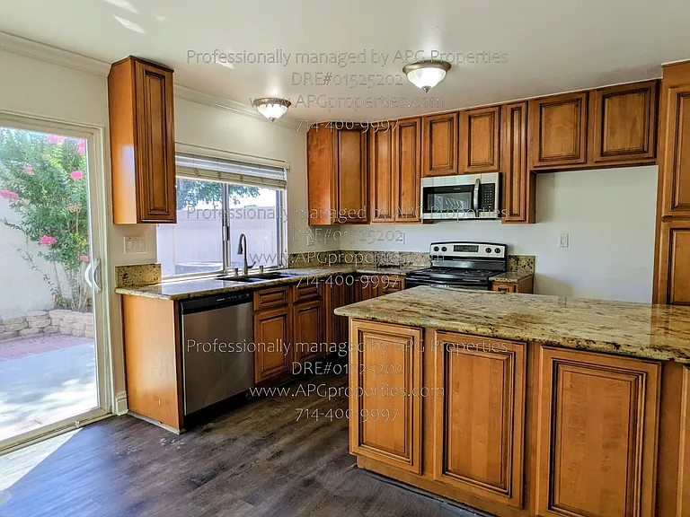 4800 Daroca Way — Photo 3