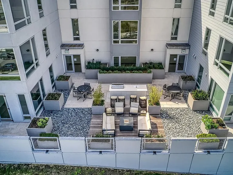 10 Kennedy Pl #209 — Photo 7