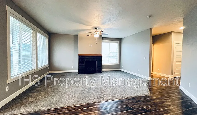 9801 Silverbright Dr — Photo 4