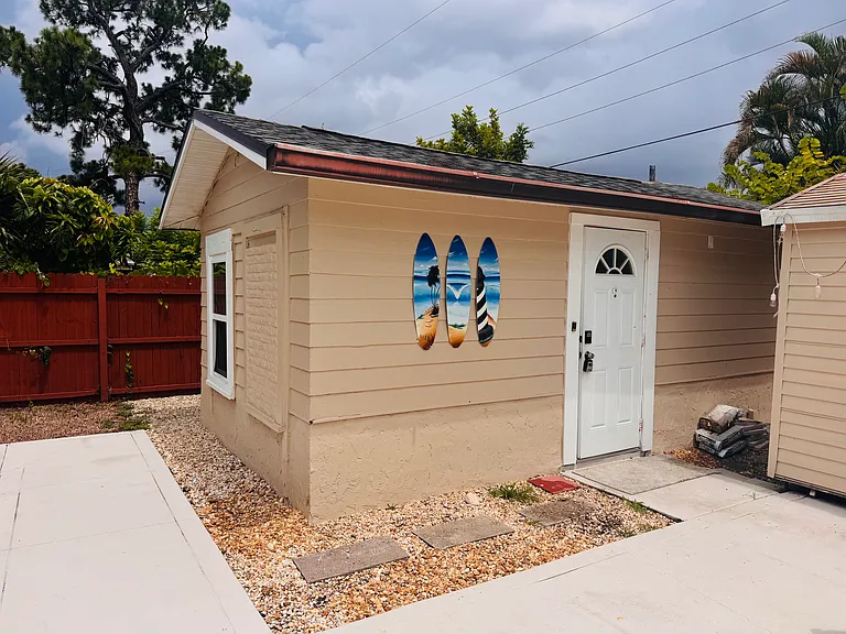 1868 Grove Ave #WITH GUEST HOME — Photo 1