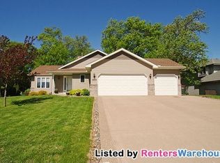 2671 Oak Ridge Dr, Monticello, MN 55362