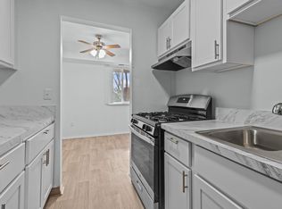 Six Trails Apartments - Saline, MI, Saline, MI 48176