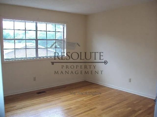400 Davie Rd #3 — Photo 5