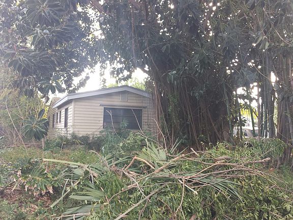 2nd image of 6660 Custer St