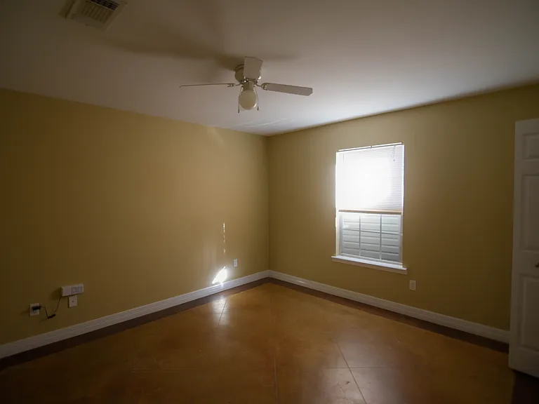 2506 Redwood St — Photo 16