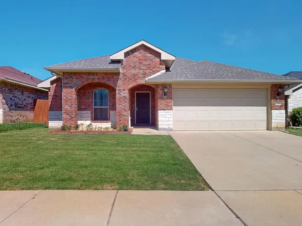 9144 Saint Barts Rd, Fort Worth, TX 76123