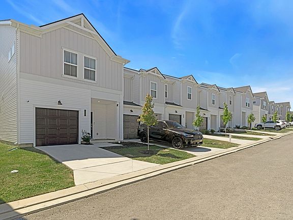 3rd image of 4669 Ridge Bend Dr