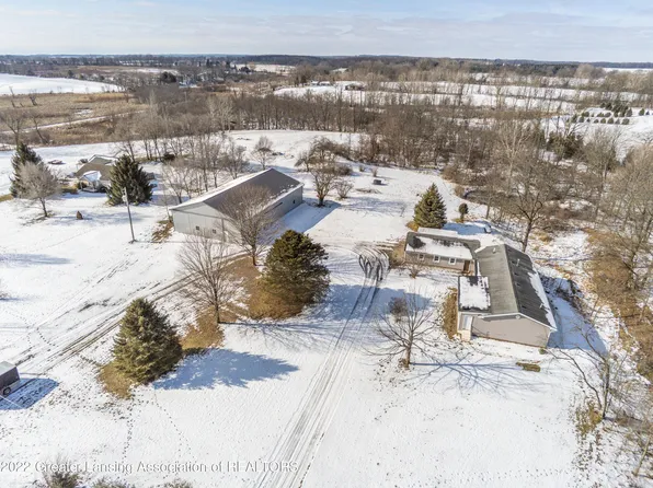 6100 Brown Rd, Jonesville, MI 49250