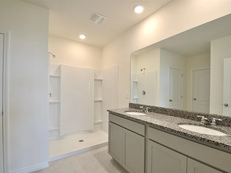 2343 Canyon Oak Dr — Photo 7