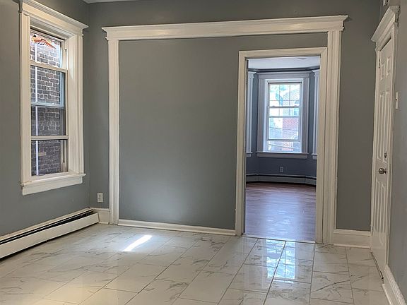 5th image of 284 Ege Ave