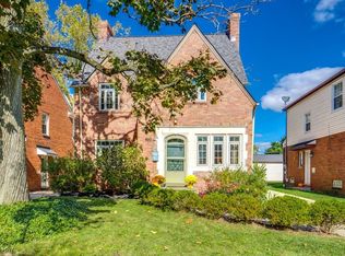 3849 Faversham Rd, University Heights, OH 44118