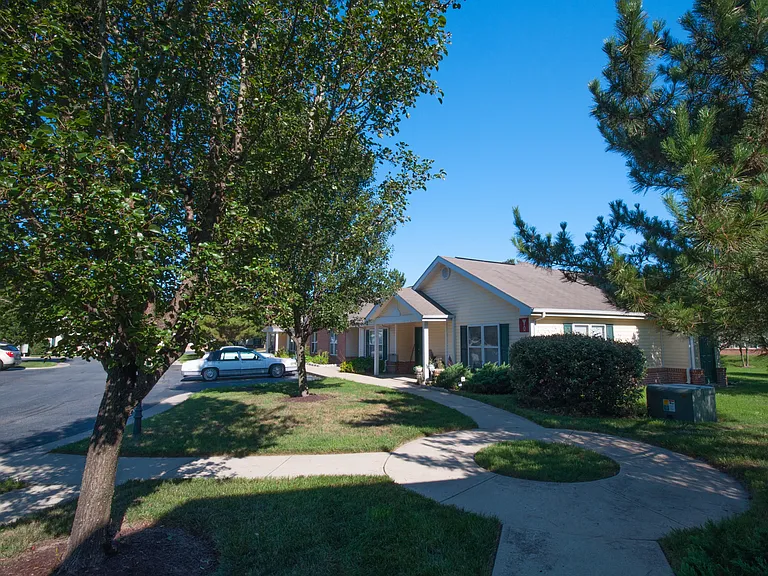 Homes at Gateway Village — Photo 16