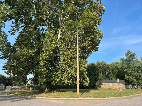 3401 N S St #73, Fort Smith, AR 72904