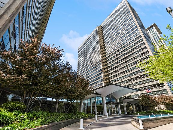 2nd image of 3550 N Lake Shore Dr APT 417