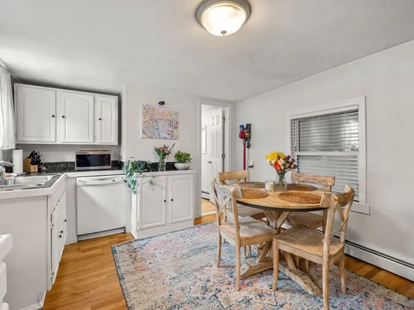528 E 3rd St #A, Boston, MA 02127