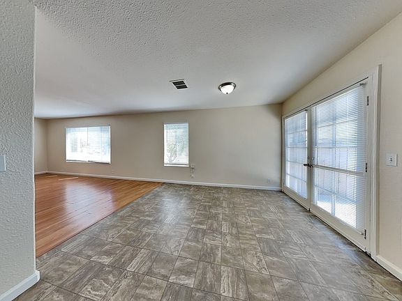 5th image of 105 Kennison Ct