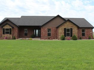 8984 E Kirsch Rd, Troy, IL 62294