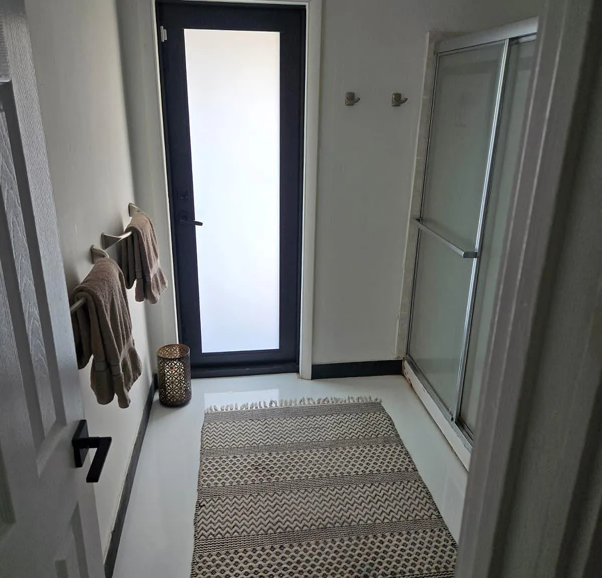 3 bed, 1.5 bath, 1100 sqft, $1,481 — Photo 3