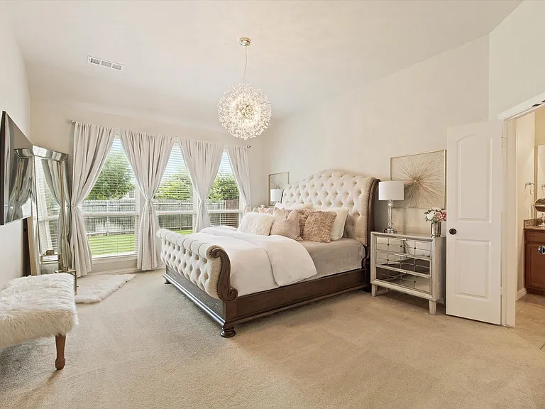 8720 Devonshire Dr — Photo 18