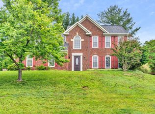 1803 Ashbury Dr, Roanoke, VA 24012
