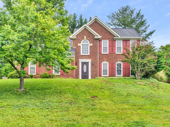 1803 Ashbury Dr, Roanoke, VA 24012